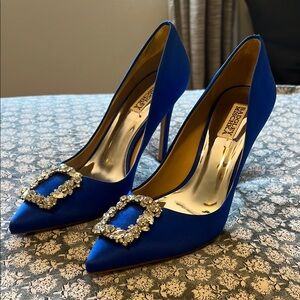 New Badgley Mischka Electric Blue Cher